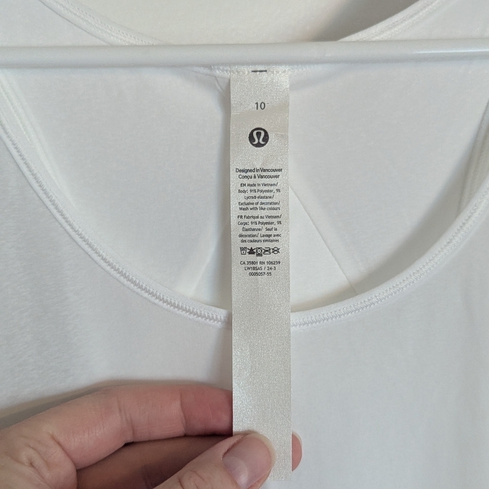 Lululemon NWT Pleated Essential Tank - White sz 10 - Picture 2 of 5